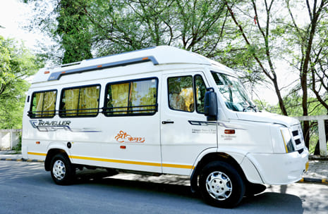 17+1 Seater Tempo Traveller